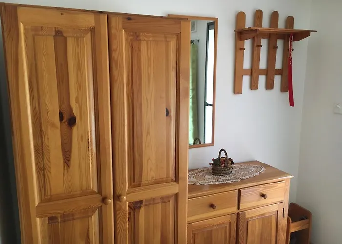 Kapitanskie Gniazdo ホームステイ ツァプリネク